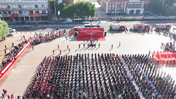 心潮澎湃！直击北方海南国庆升旗仪式